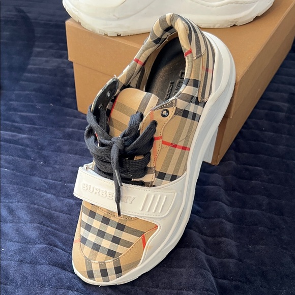 Burberry Checkered Sneakers - Beige, Black, Red - Picture 4 of 5